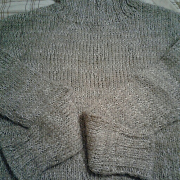 Kaisely Sweater - Picture 3 of 7